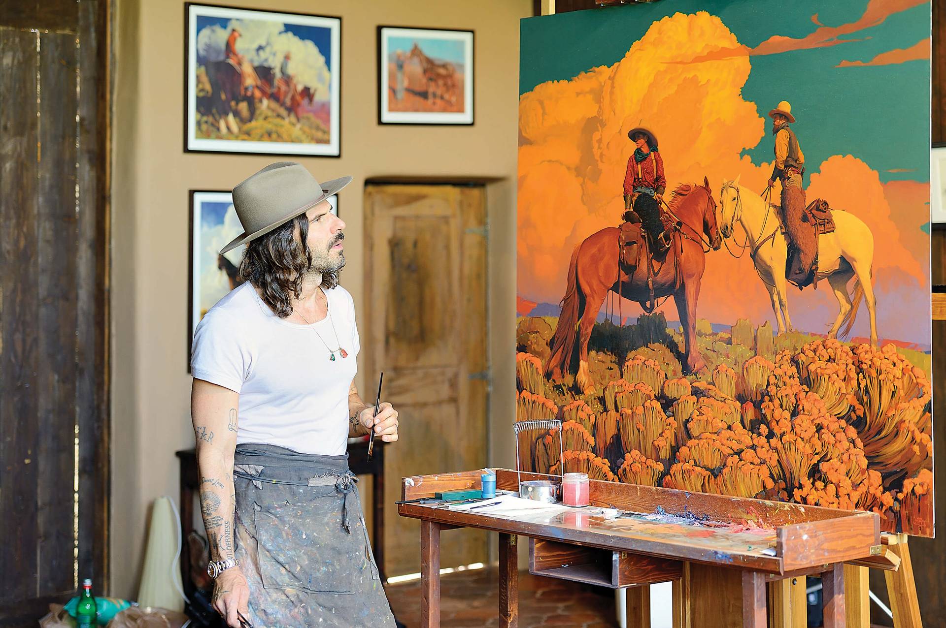 In the Studio A Tradition of Taos Excellence Western Art & Architecture